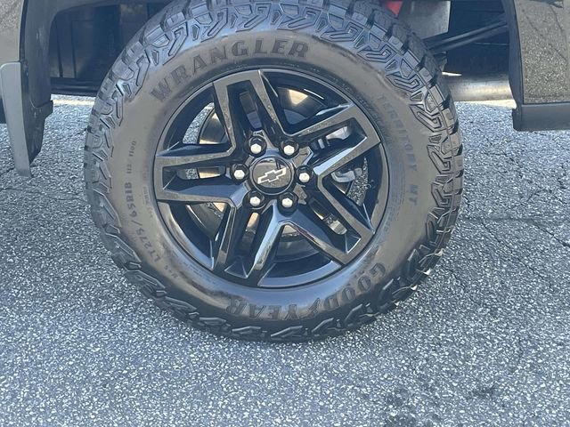 Used 2024 Chevrolet Silverado 1500 Custom Trail Boss AWD/4WD image 5