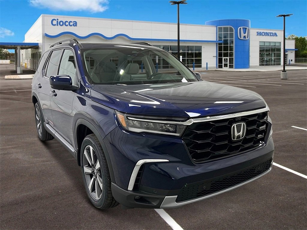 New 2025 Honda Pilot Touring image 6