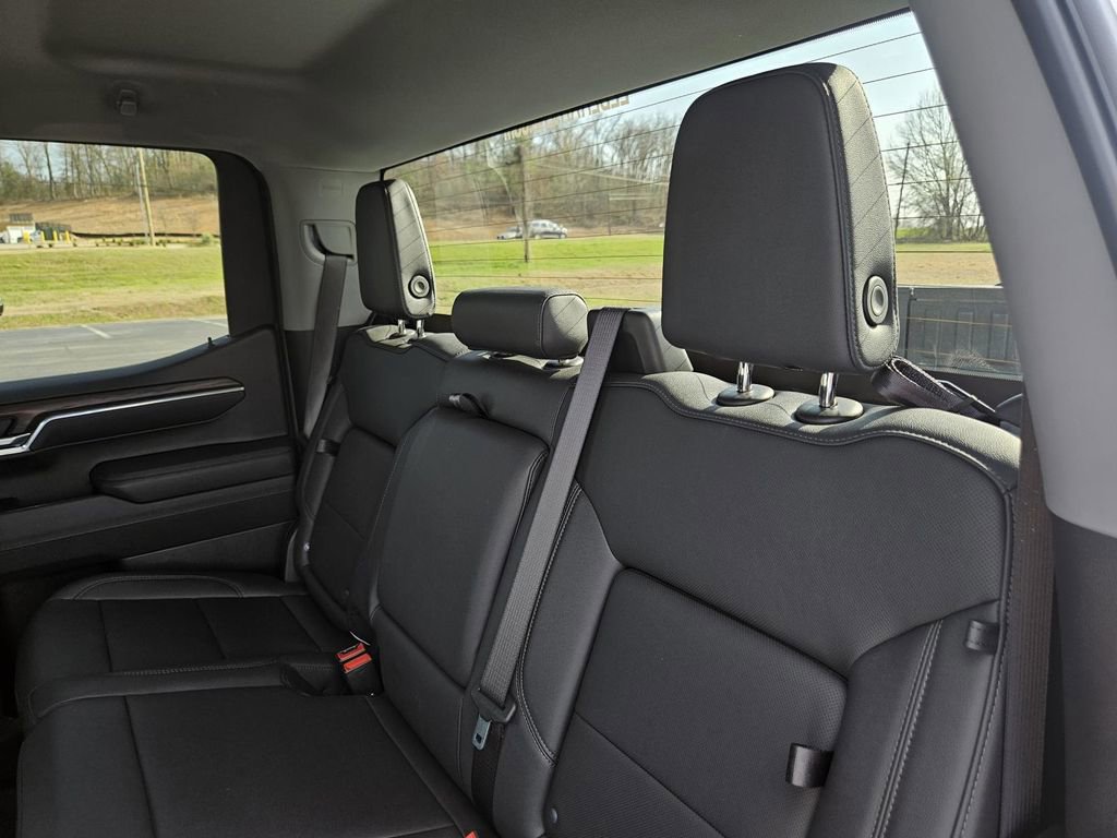 Used 2025 GMC Sierra 1500 SLT image 28