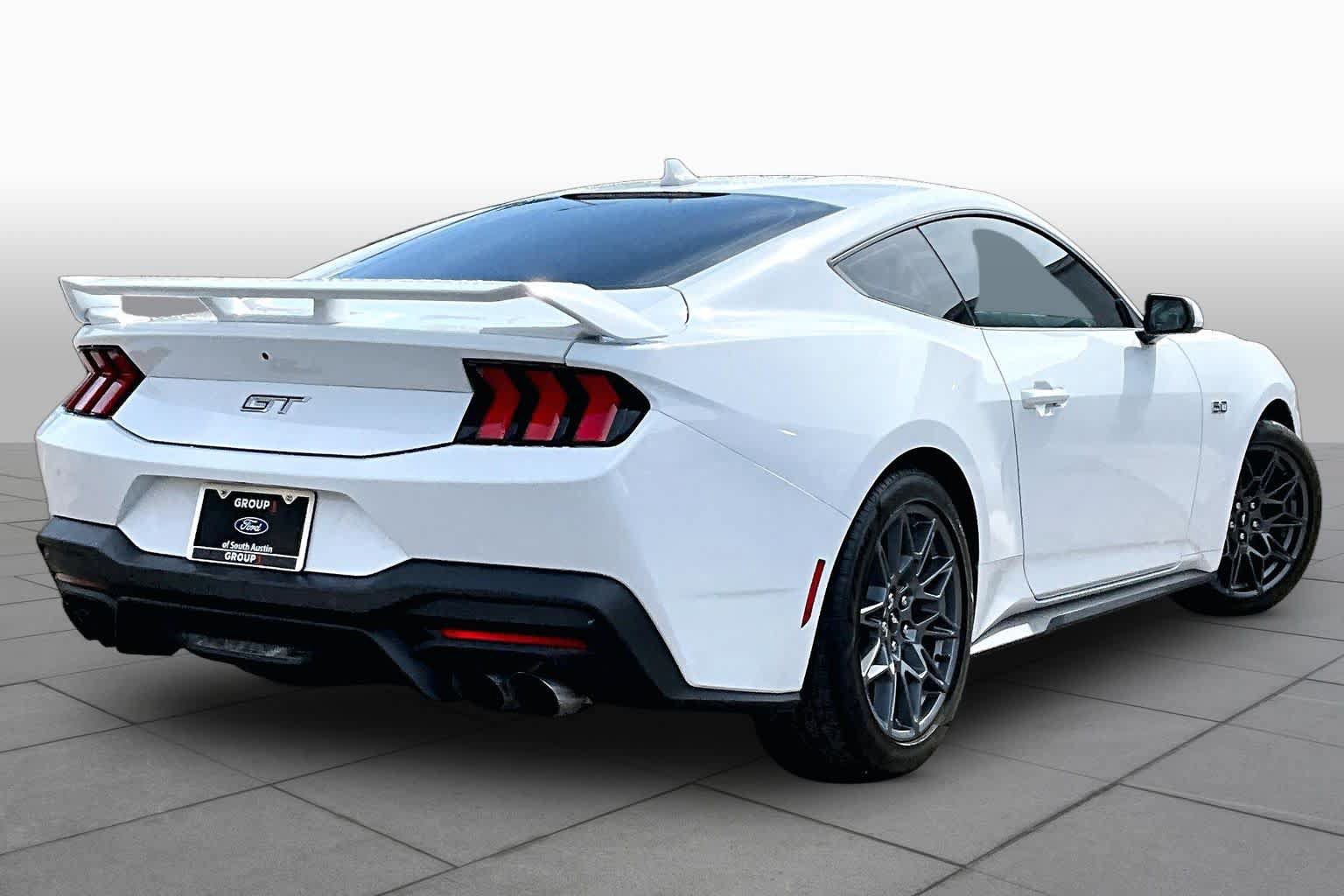Used 2025 Ford Mustang GT Premium w/ GT Performance Package RWD image 13