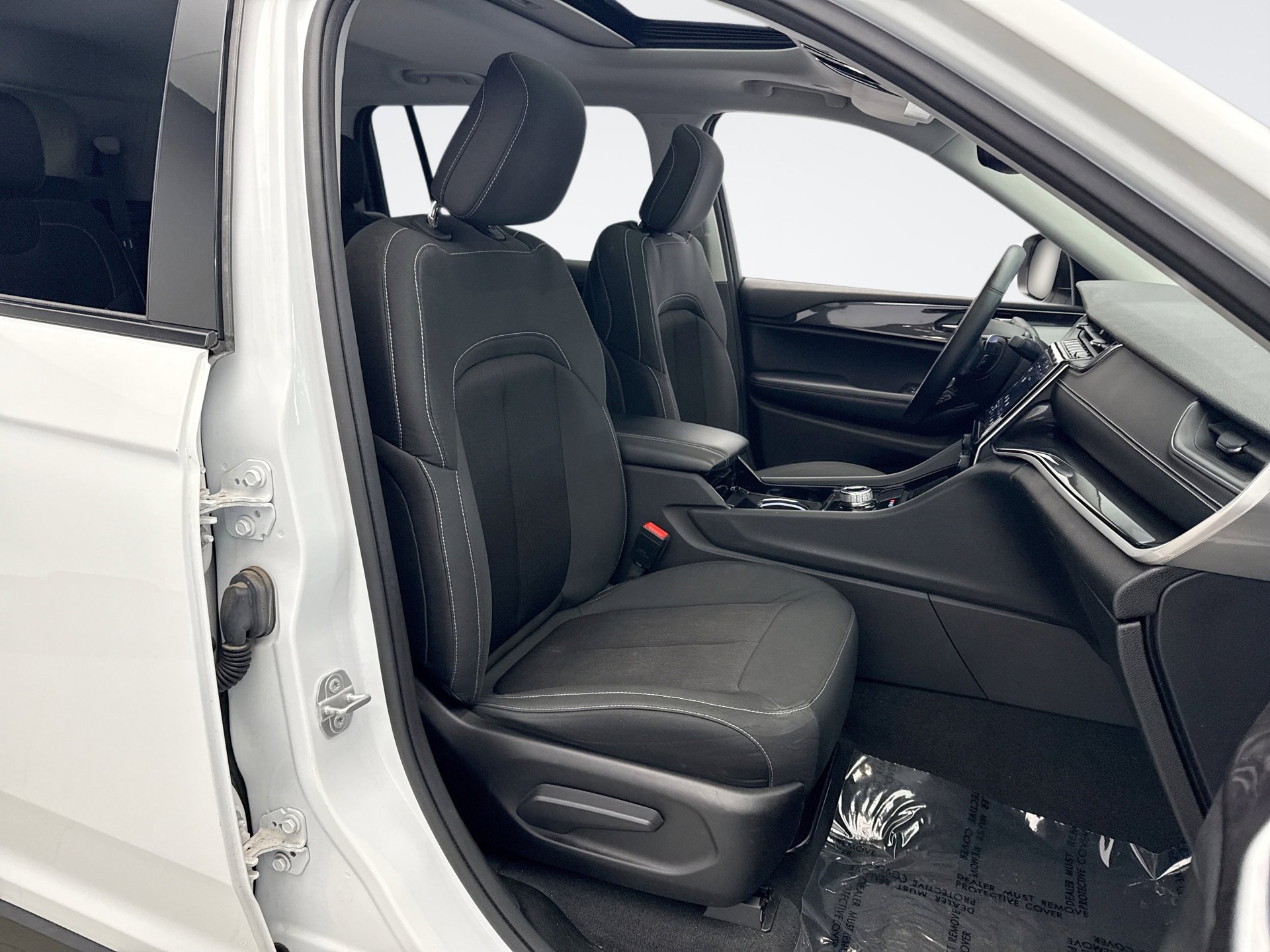 Used 2022 Jeep Grand Cherokee L Laredo w/ Luxury Tech Group I image 14
