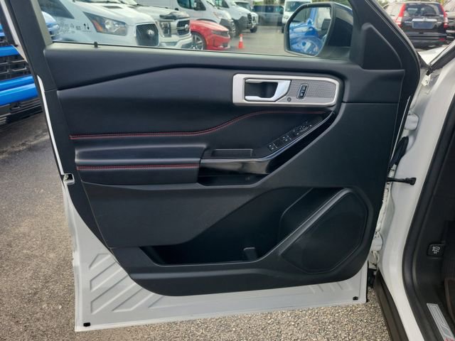 Used 2023 Ford Explorer ST-Line w/ Class IV Trailer Tow Package image 15