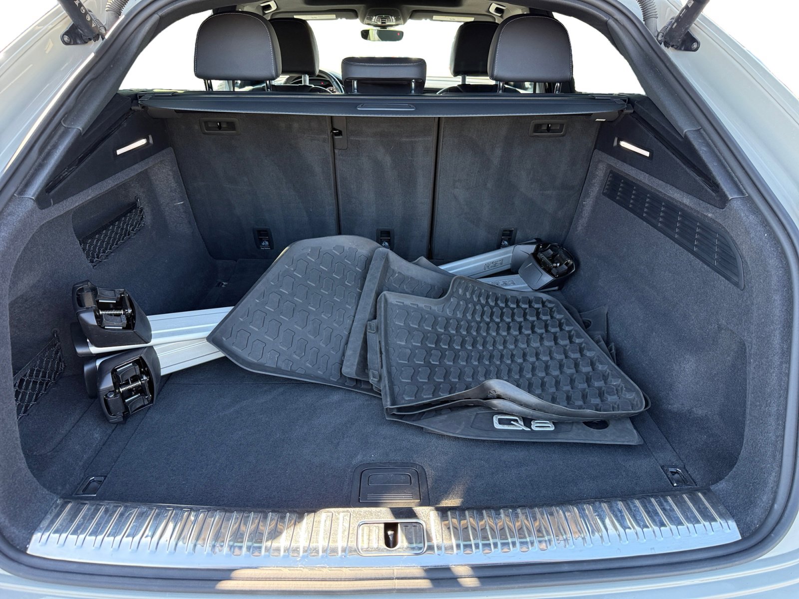 Used 2023 Audi Q8 Premium Plus w/ Premium Plus Package image 17