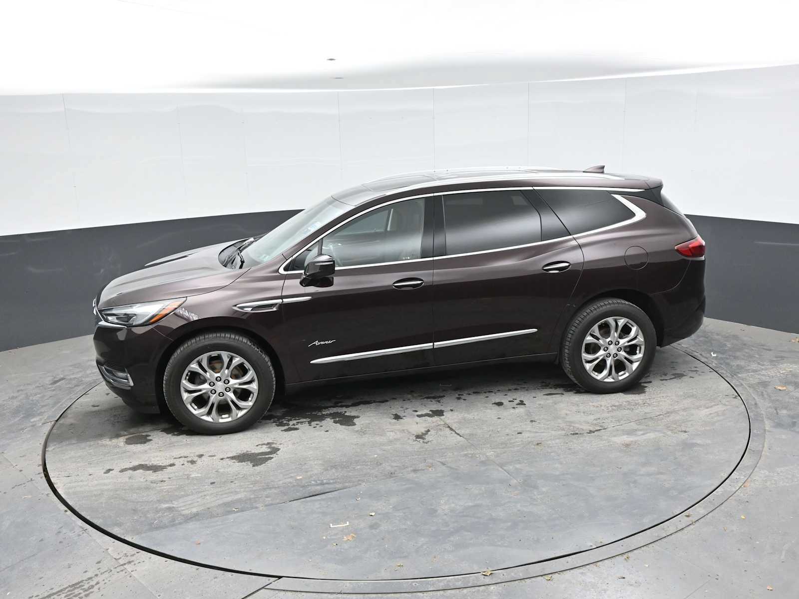 Used 2020 Buick Enclave Avenir w/ Avenir Technology Package AWD/4WD image 35