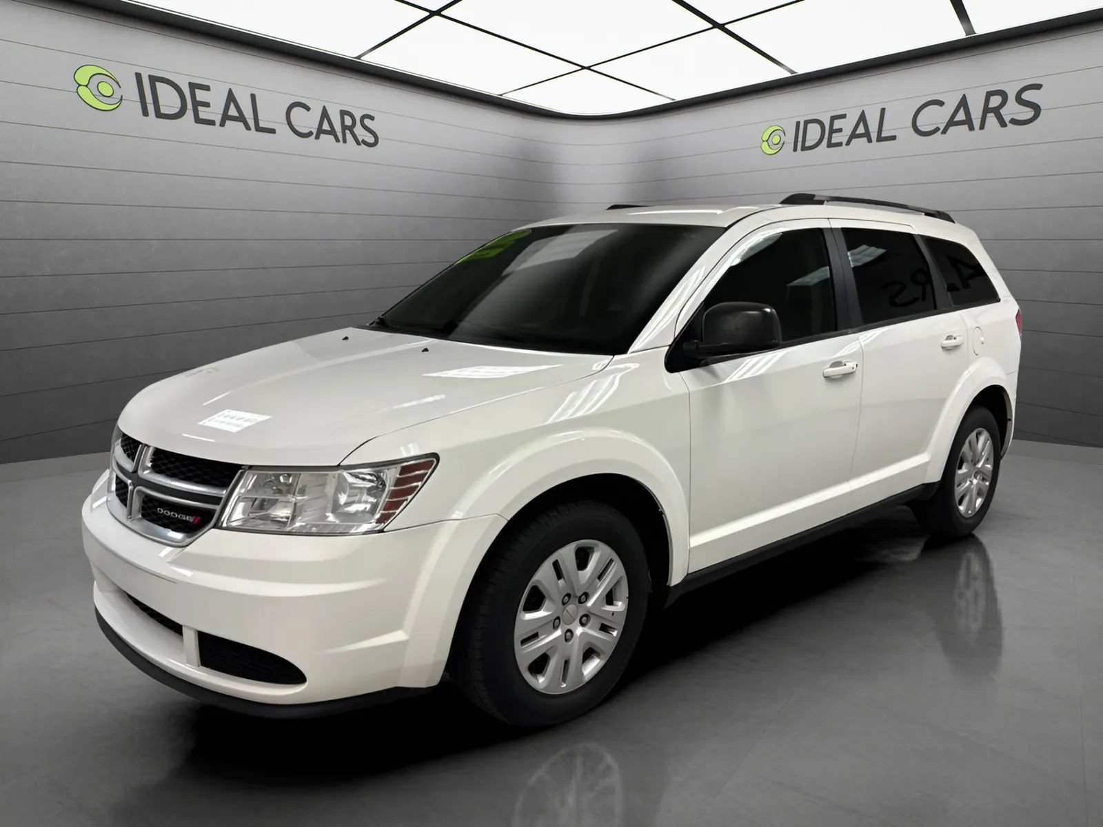 Used 2017 Dodge Journey SE FWD image 1