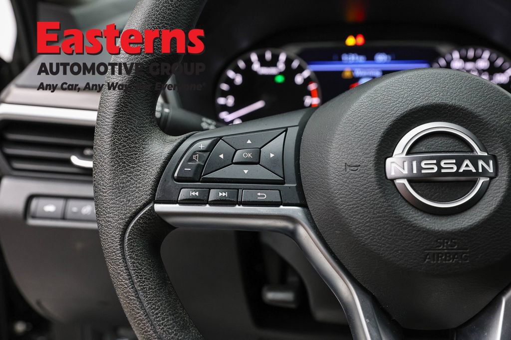 Used 2023 Nissan Altima 2.5 SV FWD image 15