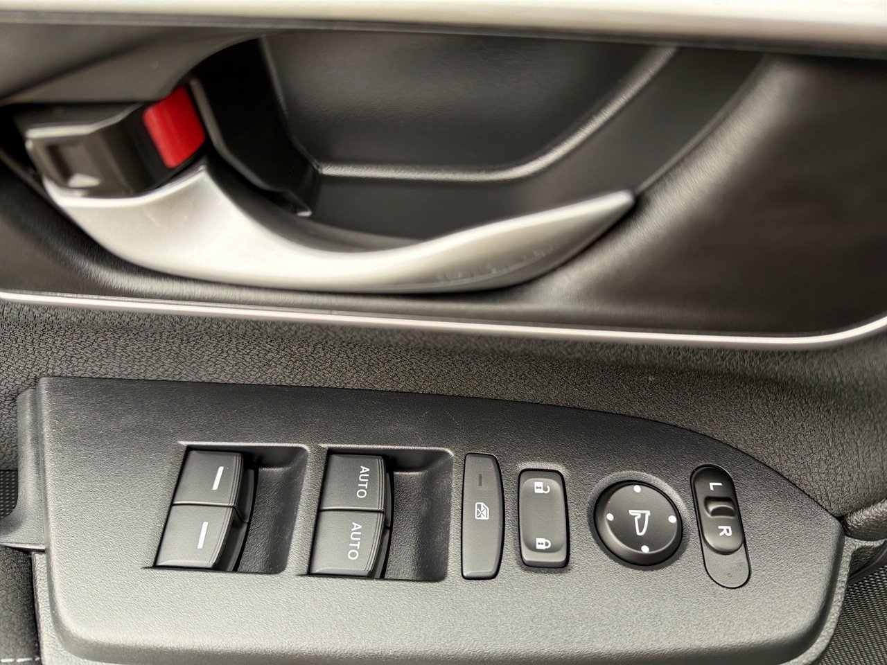 Used 2020 Honda CR-V EX image 12