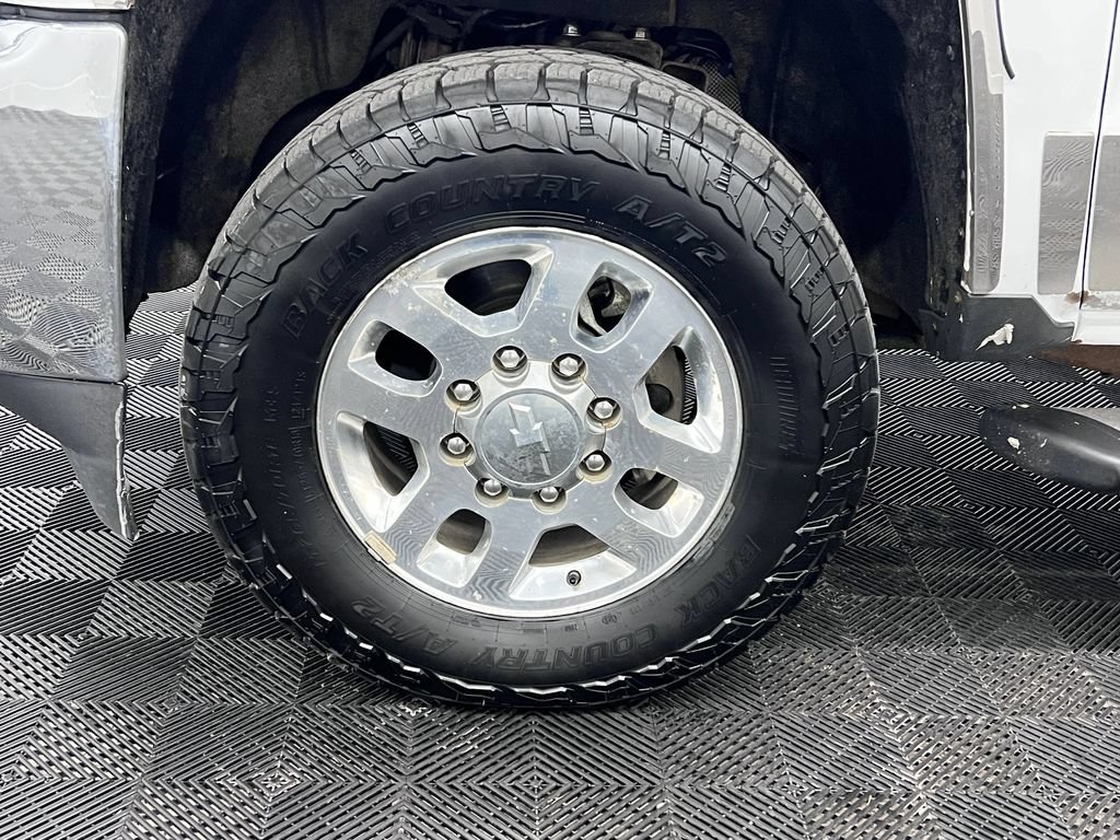 Used 2015 Chevrolet Silverado 3500 LT AWD/4WD image 10