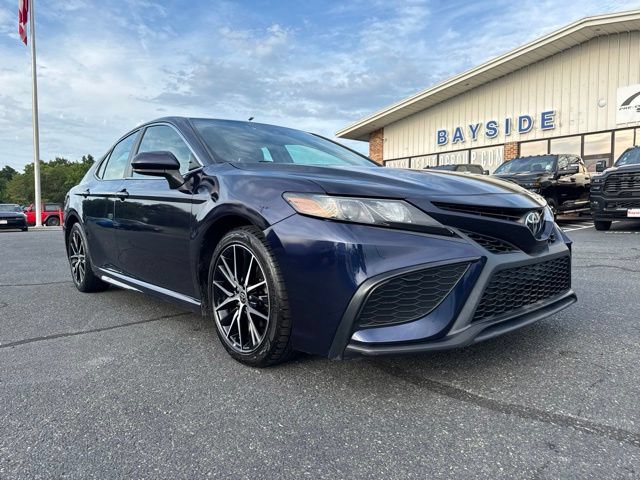Used 2021 Toyota Camry SE FWD image 2