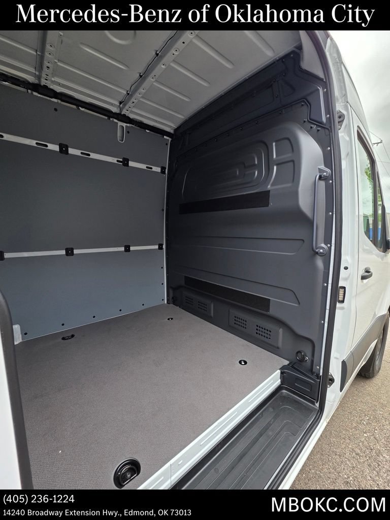 Used 2026 Mercedes-Benz Sprinter 2500 image 8