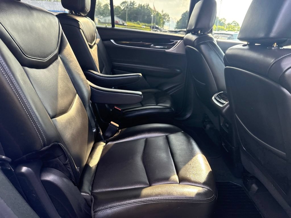 Used 2023 Cadillac XT6 Premium Luxury w/ Technology Package AWD/4WD image 41