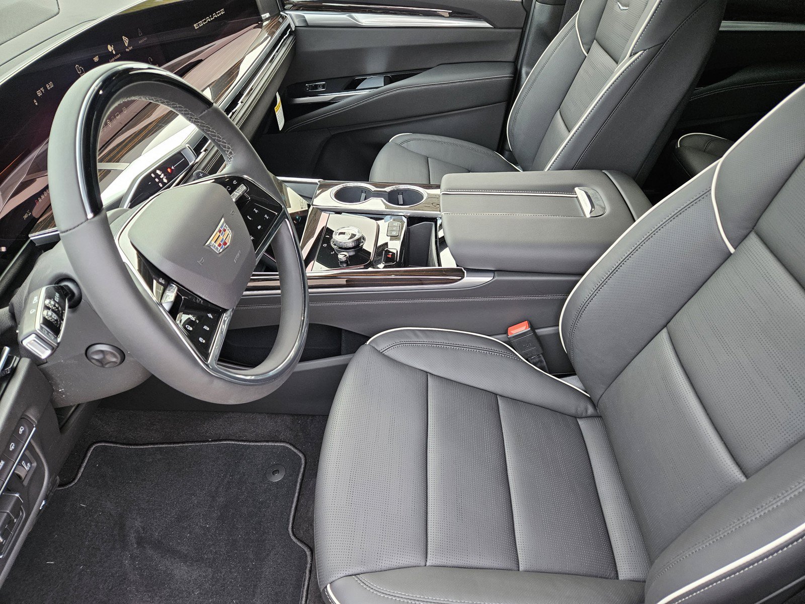 New 2026 Cadillac Escalade Luxury w/ Touring Package AWD/4WD image 9