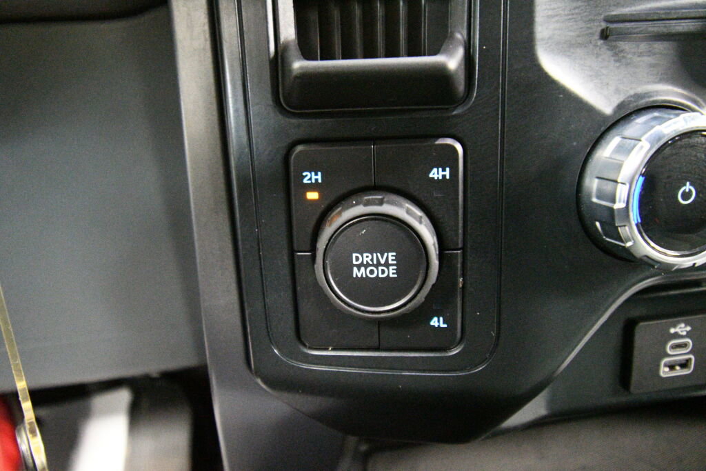 Used 2025 Ford F150 XLT w/ Equipment Group 301A Standard AWD/4WD image 17