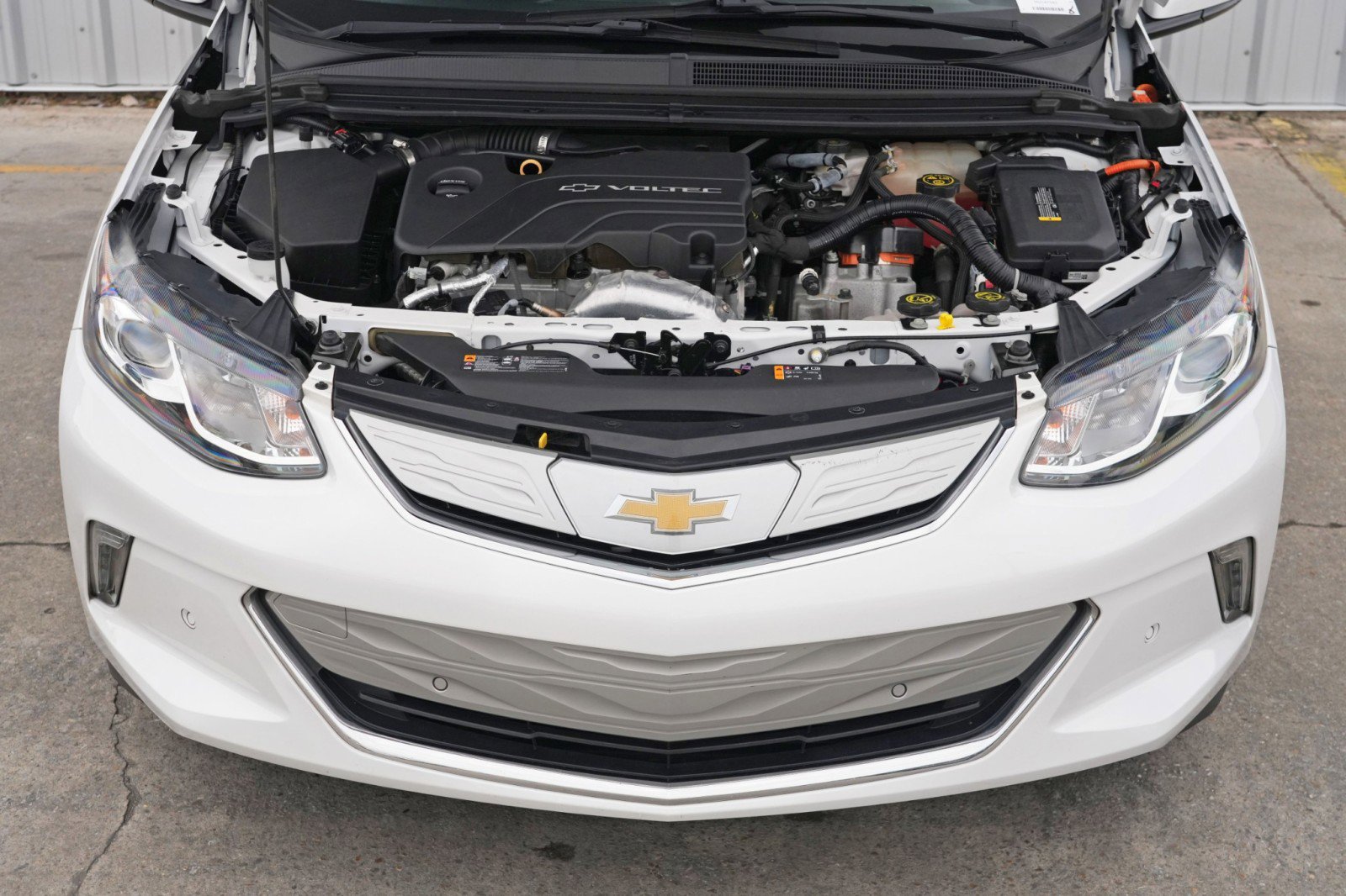 Used 2017 Chevrolet Volt Premier w/ Driver Confidence II Package image 7