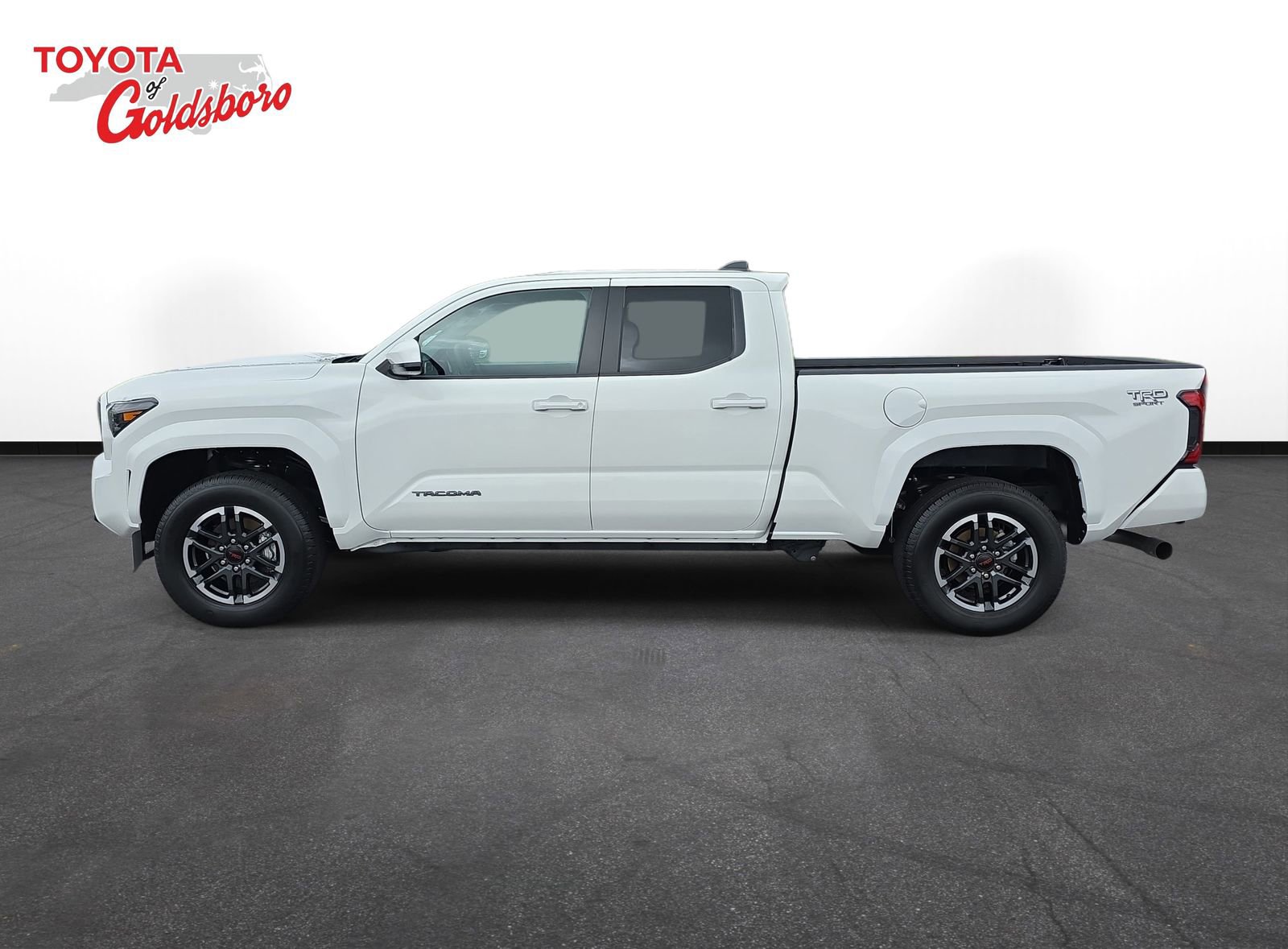 Used 2025 Toyota Tacoma TRD Sport RWD image 8