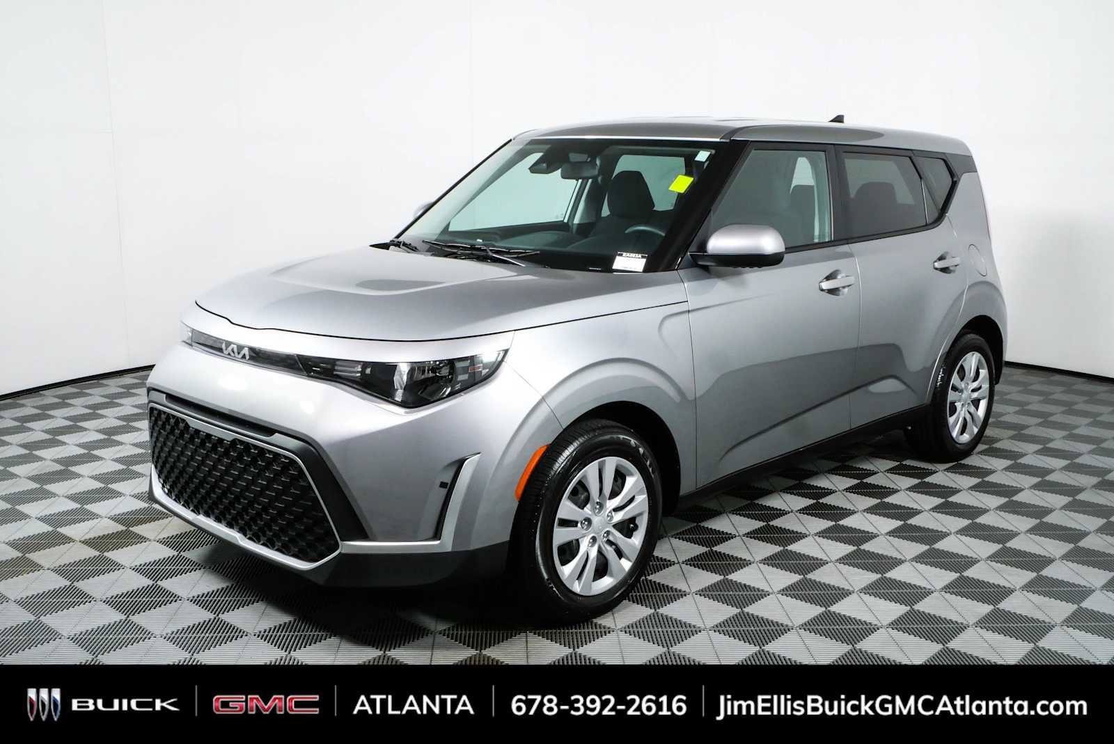 Used 2025 Kia Soul LX FWD image 22