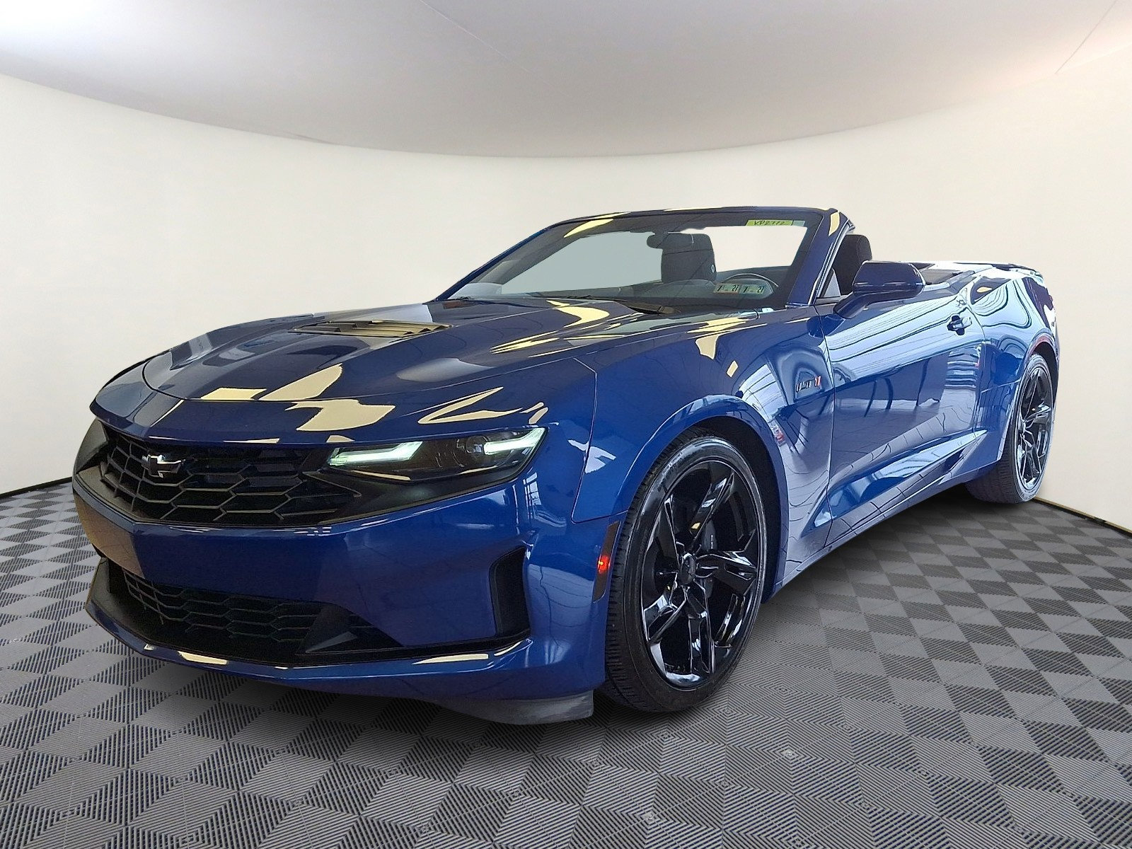 Used 2024 Chevrolet Camaro LT RWD image 3