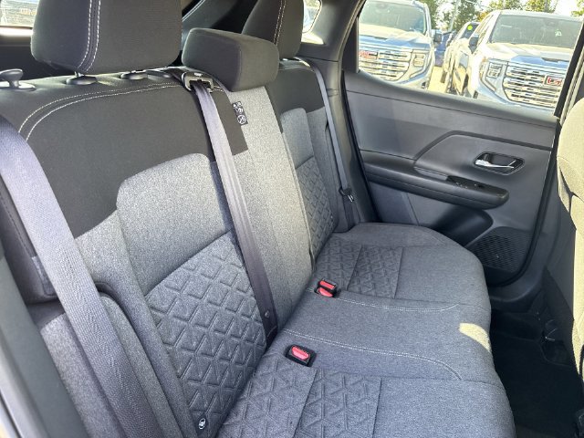 Used 2025 Nissan Kicks SV AWD/4WD image 24