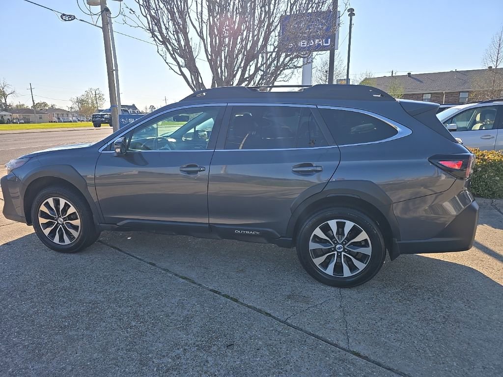 Used 2023 Subaru Outback Limited image 8