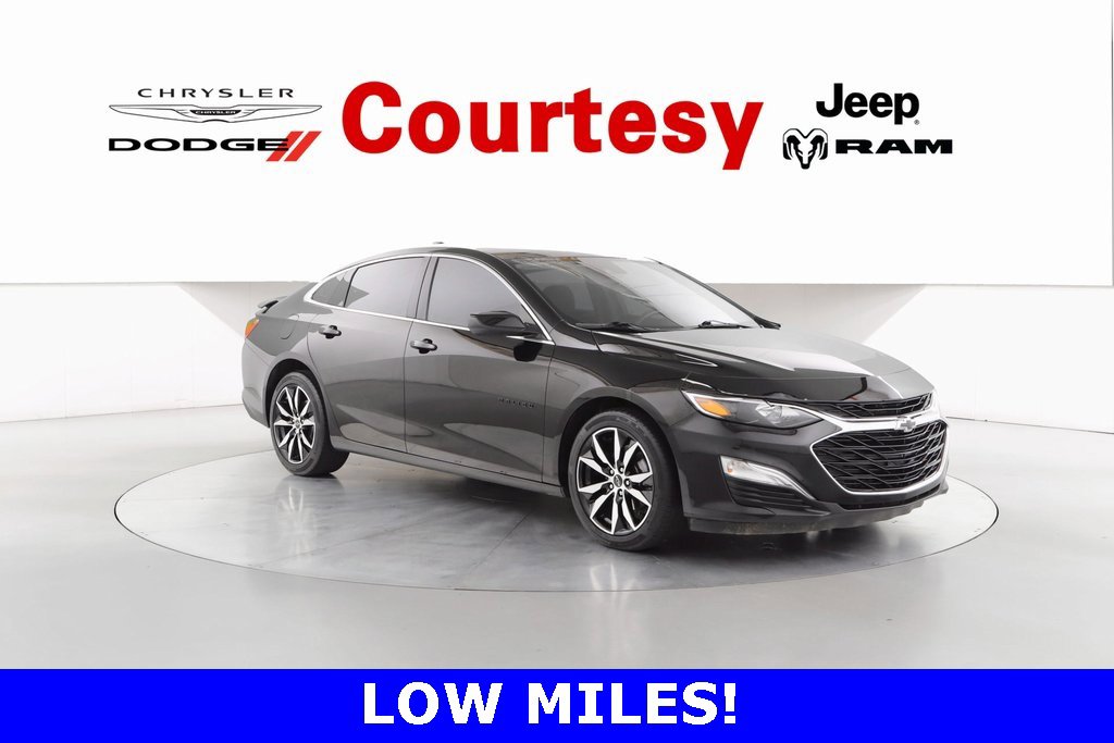 Used 2023 Chevrolet Malibu RS w/ LPO, Floor Liner Package