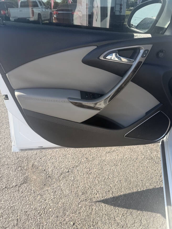 Used 2013 Buick Verano Convenience FWD image 3