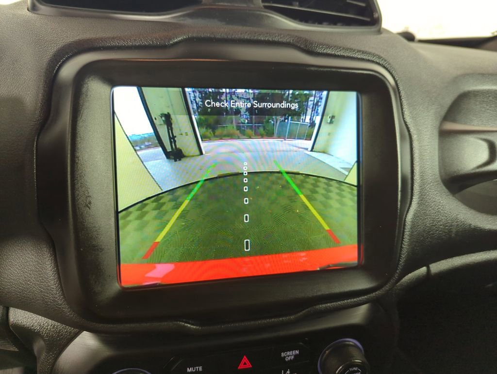 Used 2021 Jeep Renegade Latitude image 26