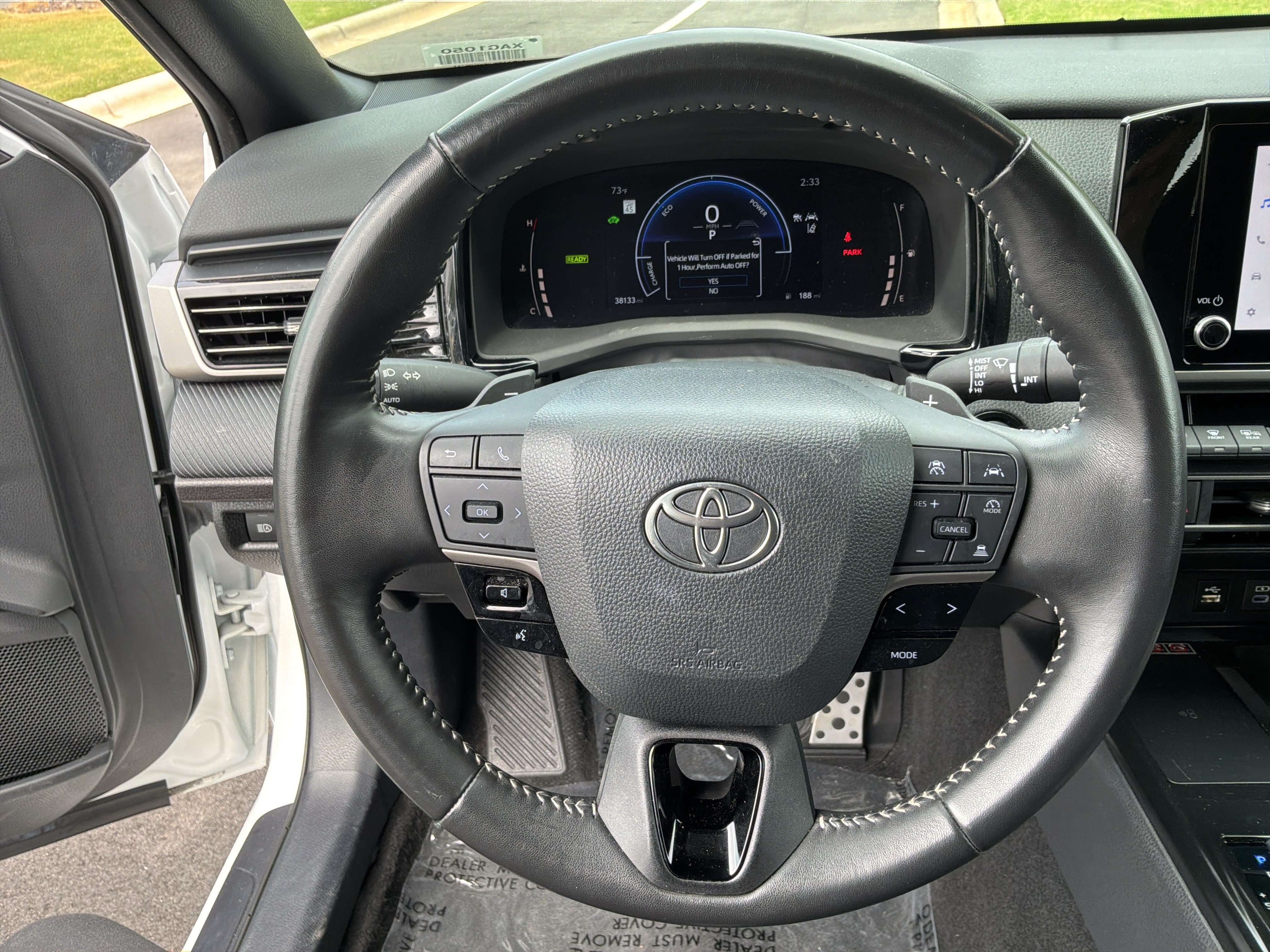 Used 2025 Toyota Camry SE FWD image 13