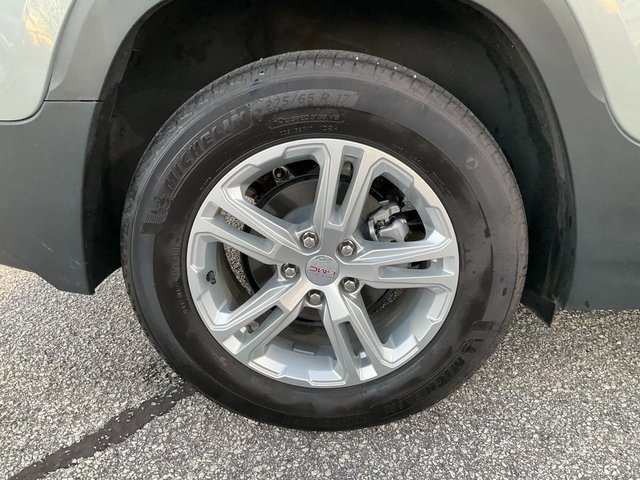 Certified 2023 GMC Terrain SLE w/ Driver Convenience Package image 24