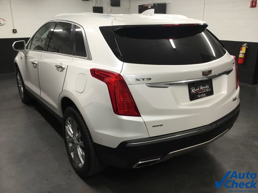 Used 2017 Cadillac XT5 Platinum w/ Driver Assist Package AWD/4WD image 7
