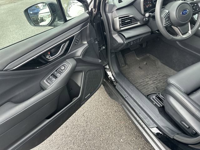 Used 2025 Subaru Outback Limited AWD/4WD image 10