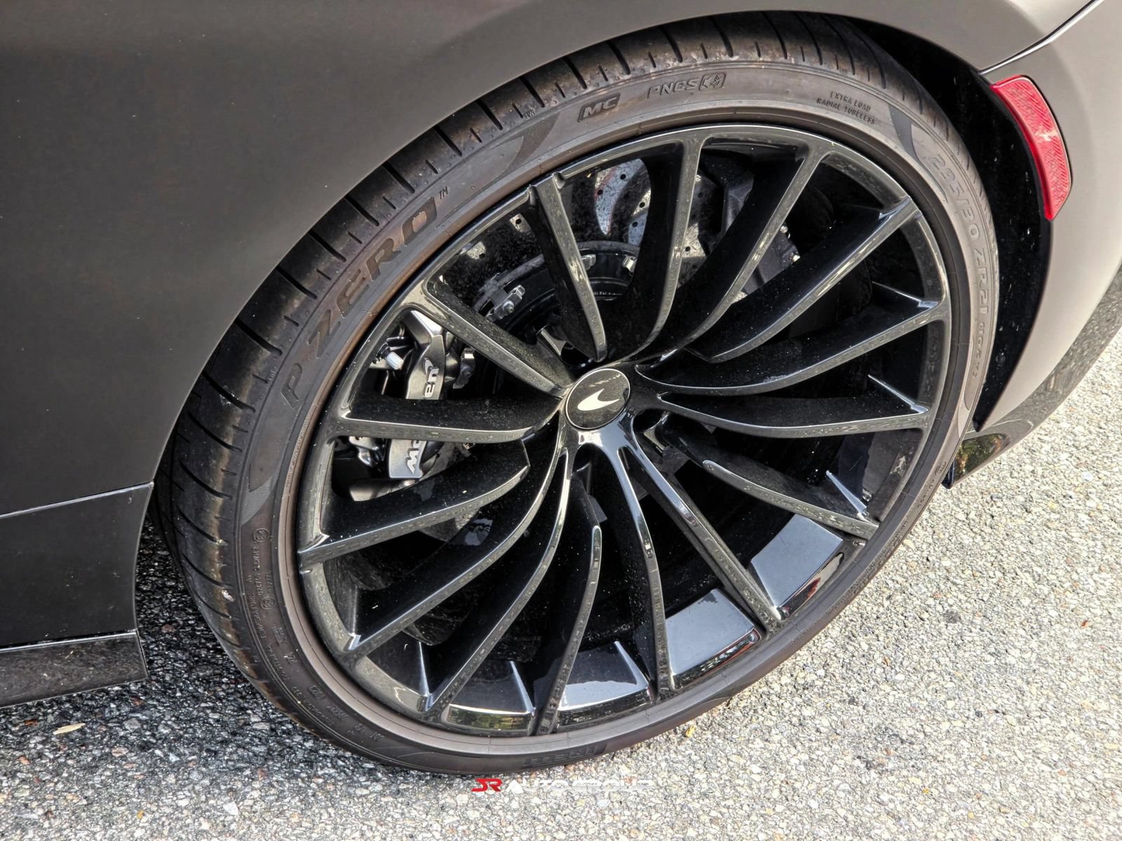 Used 2020 McLaren GT RWD image 19