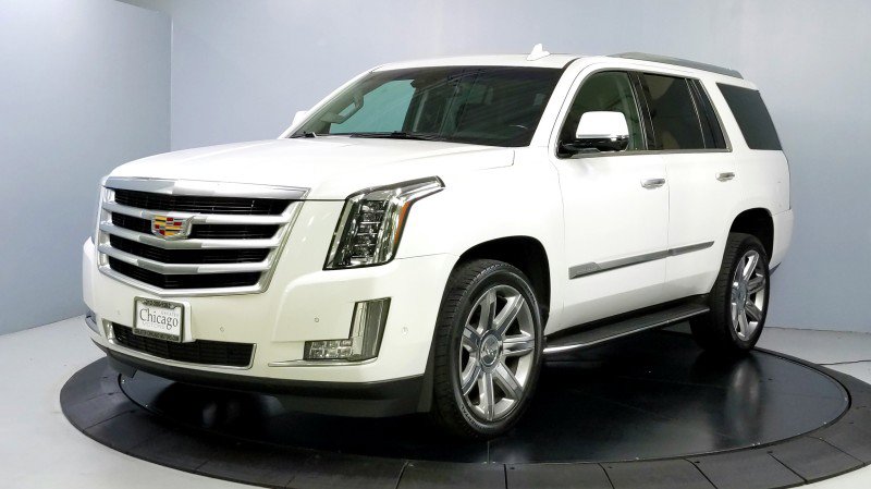Used 2018 Cadillac Escalade Luxury image 3