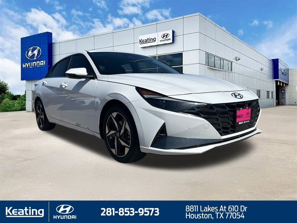 Used 2023 Hyundai Elantra Limited image 3