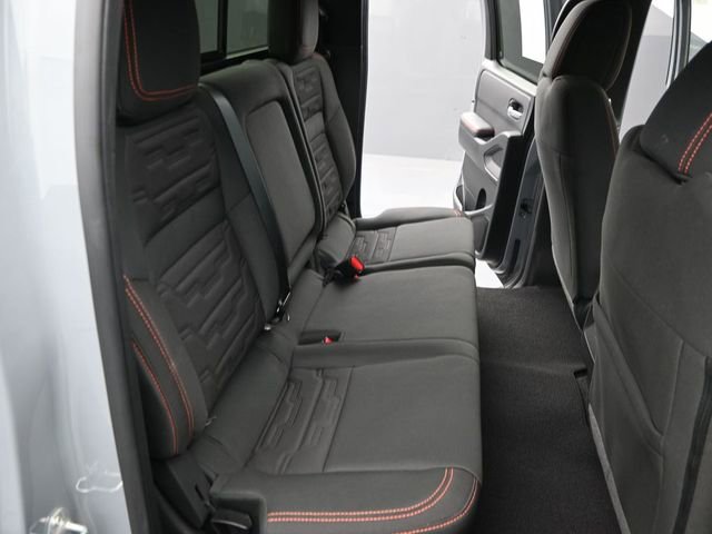 Used 2025 Nissan Frontier PRO-4X image 17