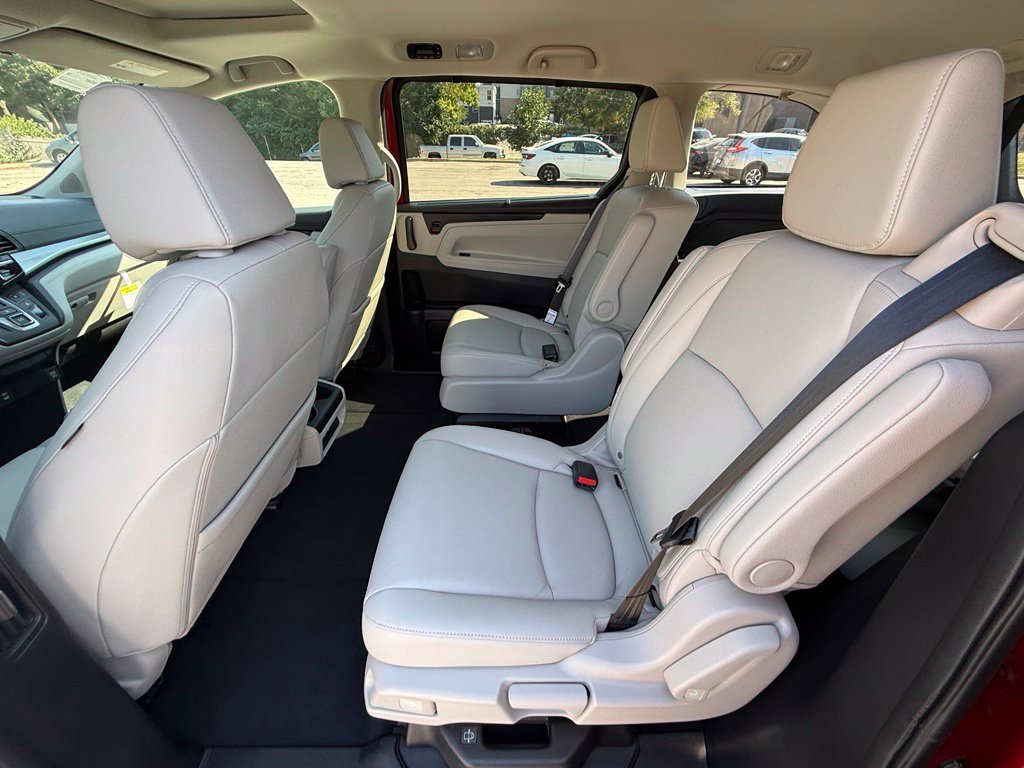 Used 2026 Honda Odyssey EX-L image 28