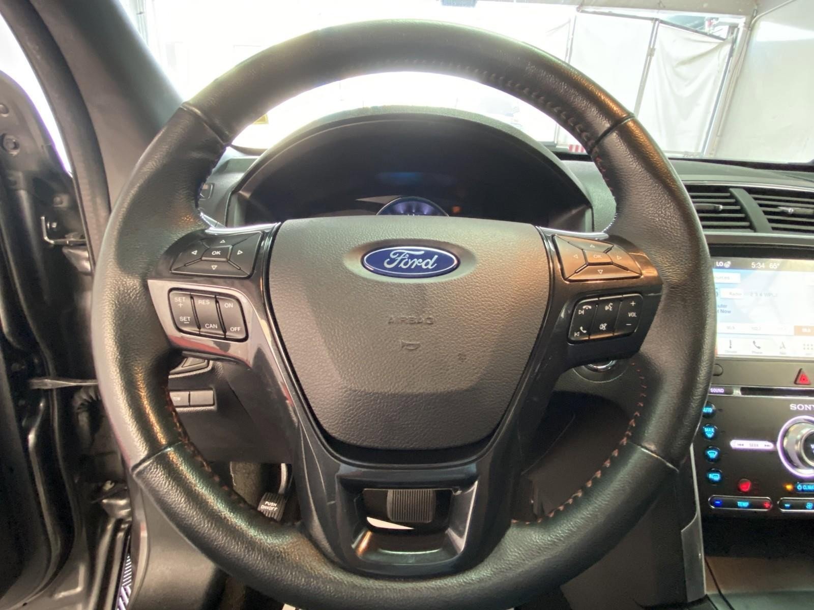 Used 2018 Ford Explorer Sport AWD/4WD image 31