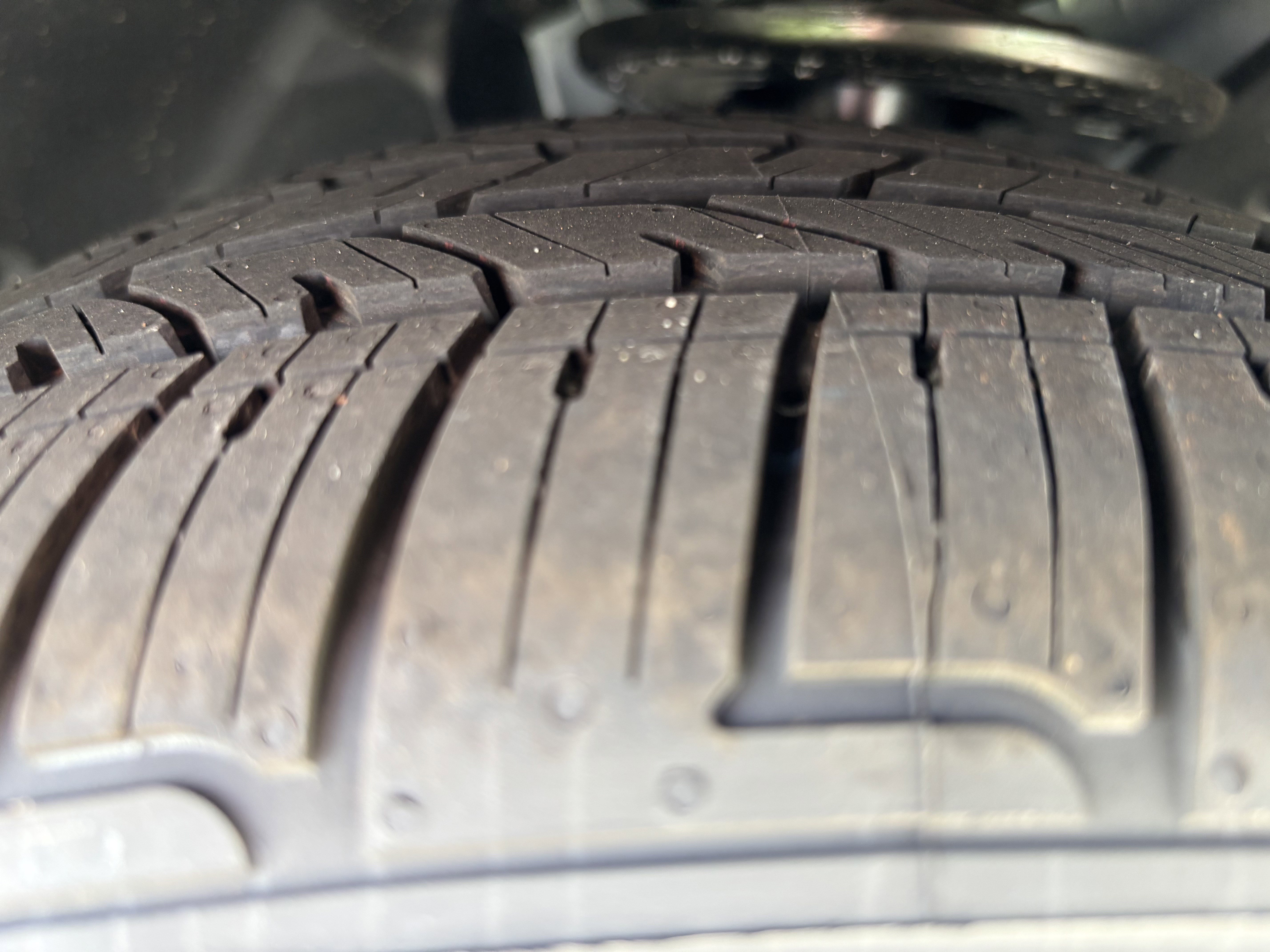 Used 2025 BMW 230i Coupe w/ M Sport Package image 12