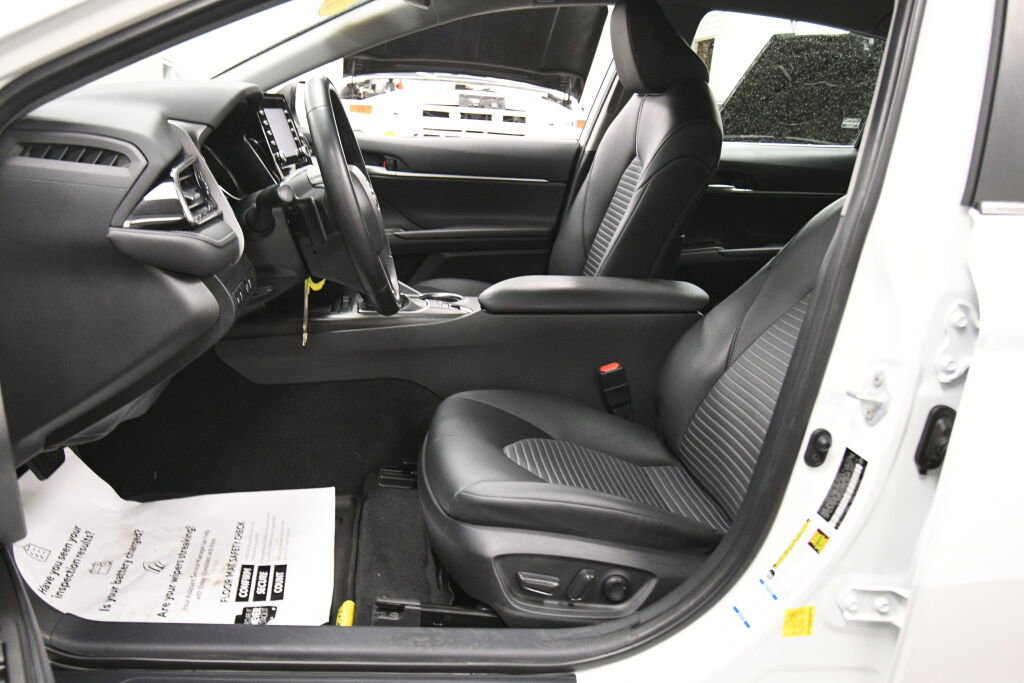 Used 2023 Toyota Camry SE AWD/4WD image 10