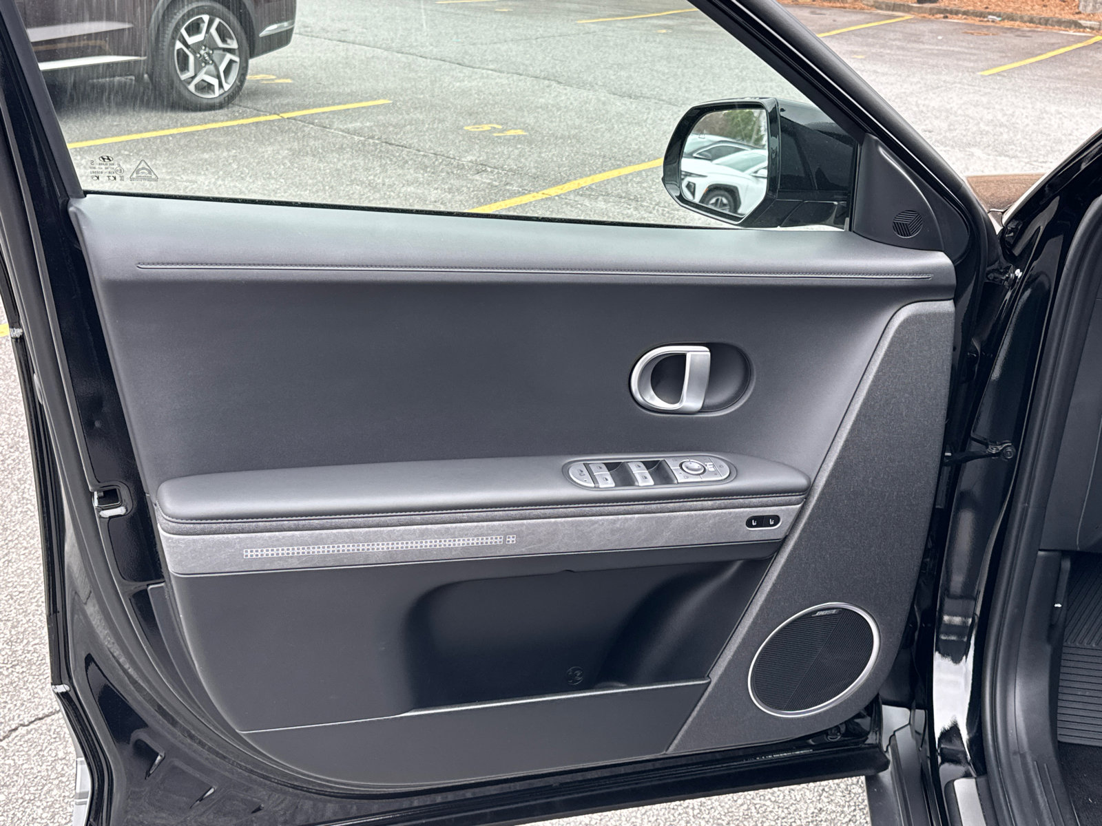 Certified 2023 Hyundai Ioniq 5 Limited w/ Cargo Package image 10