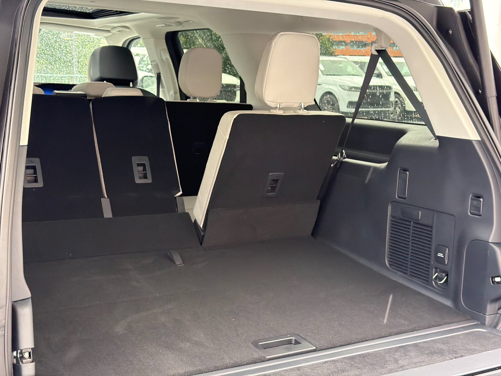 New 2026 Lincoln Navigator L Reserve AWD/4WD image 9