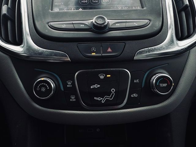 Used 2023 Chevrolet Equinox LS image 30