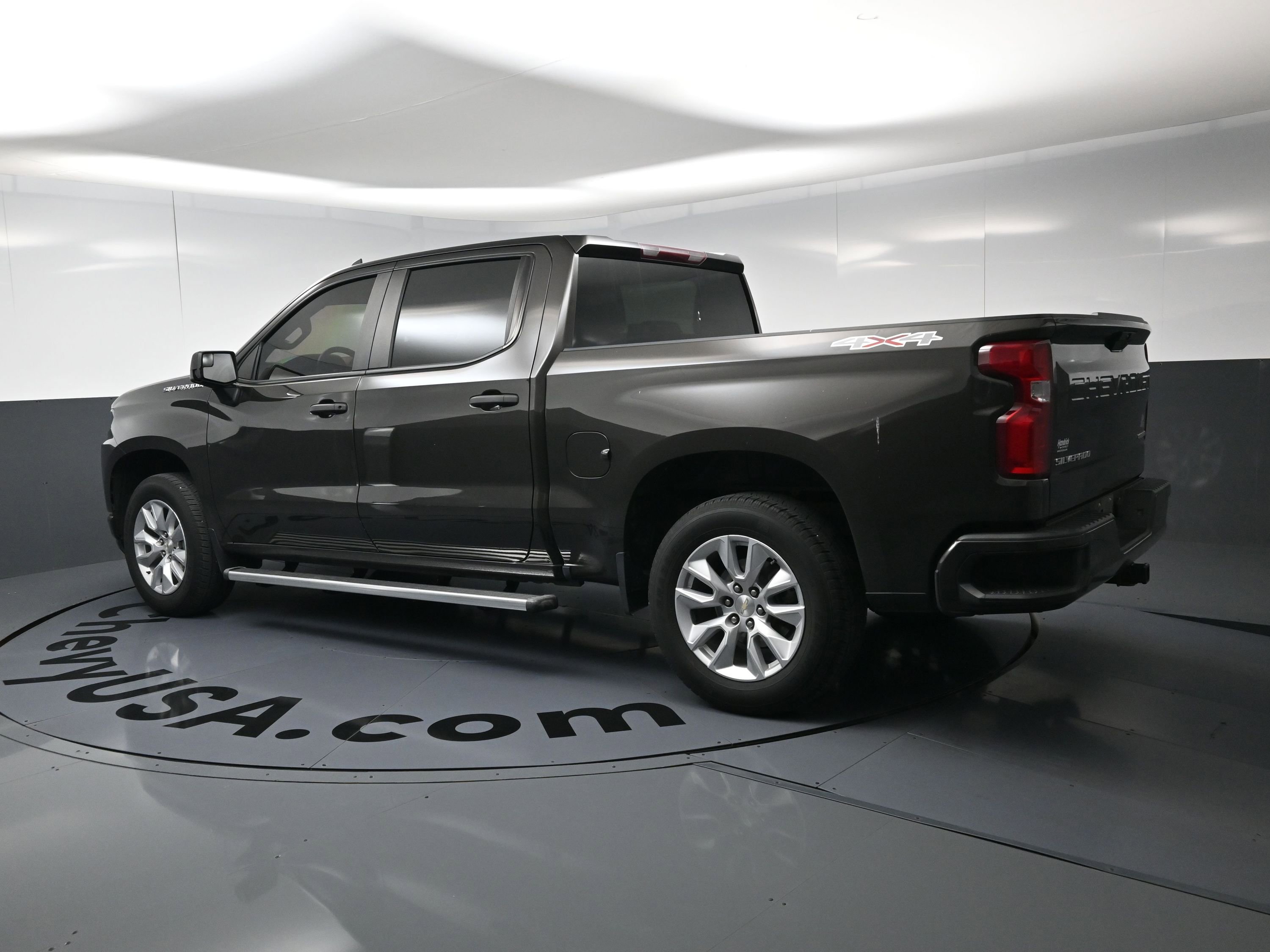 Used 2022 Chevrolet Silverado 1500 Custom w/ Safety Confidence Package AWD/4WD image 19