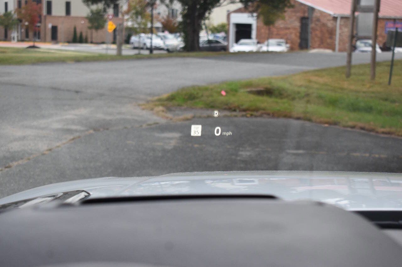 Used 2018 Land Rover Range Rover Sport HSE Dynamic image 40