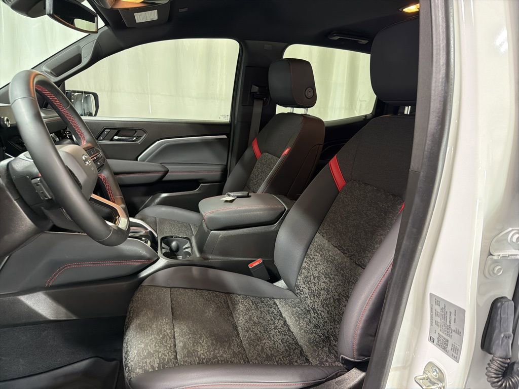 Used 2024 Chevrolet Colorado Z71 w/ Z71 Convenience Package 2 image 5