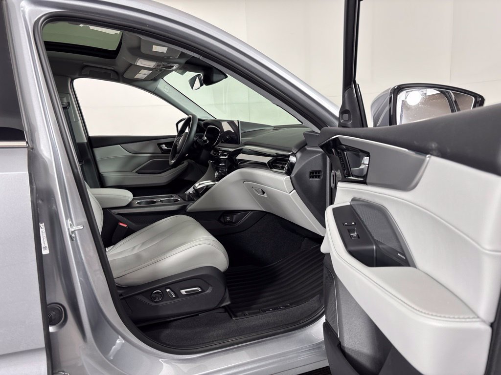 Used 2026 Acura MDX w/ Technology Package AWD/4WD image 8
