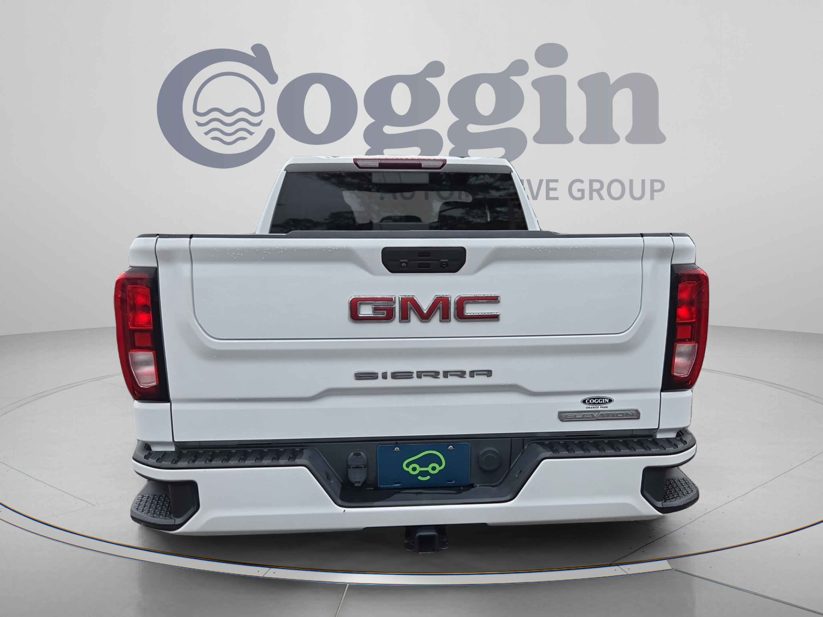 Used 2022 GMC Sierra 1500 Elevation w/ Preferred Package AWD/4WD image 4