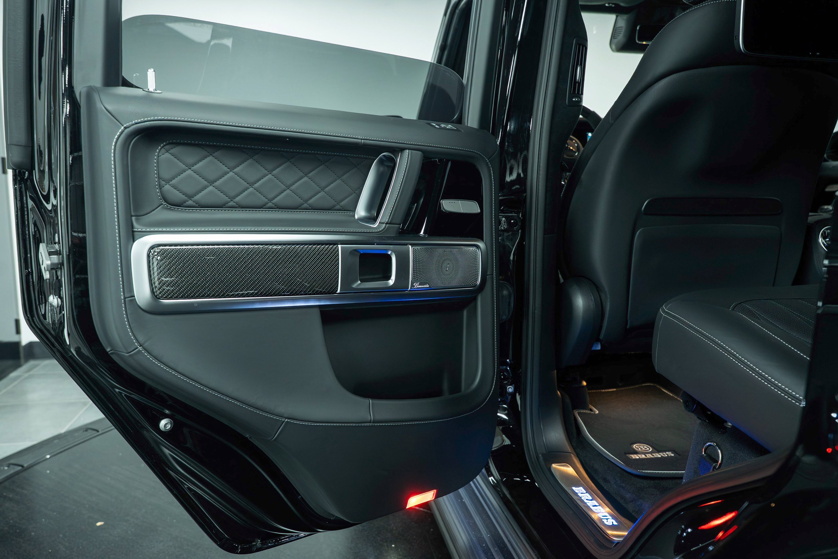 Used 2025 Mercedes-Benz G 63 AMG 4MATIC image 34