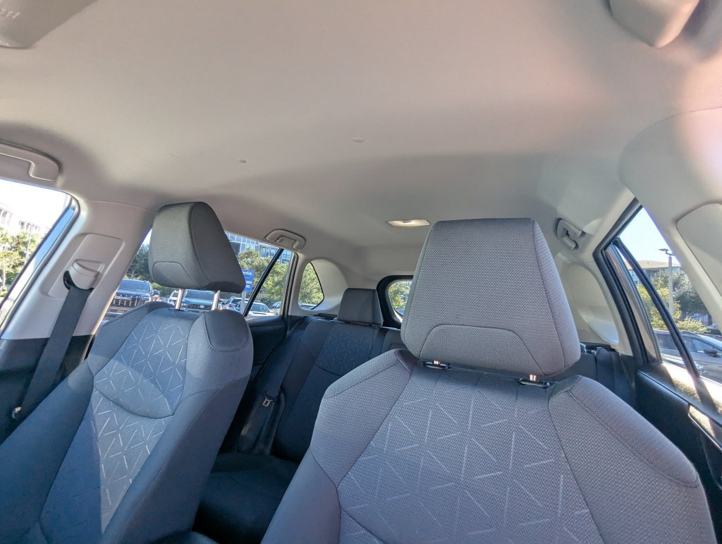 Used 2025 Toyota RAV4 XLE FWD image 24