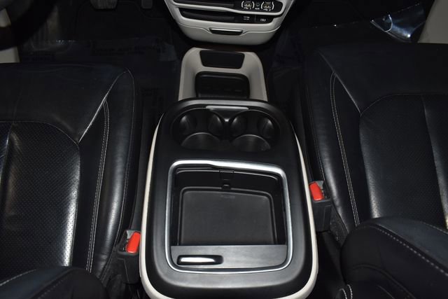 Certified 2022 Chrysler Pacifica Touring-L image 21