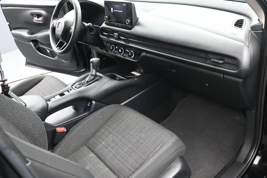 Used 2023 Honda HR-V LX image 17